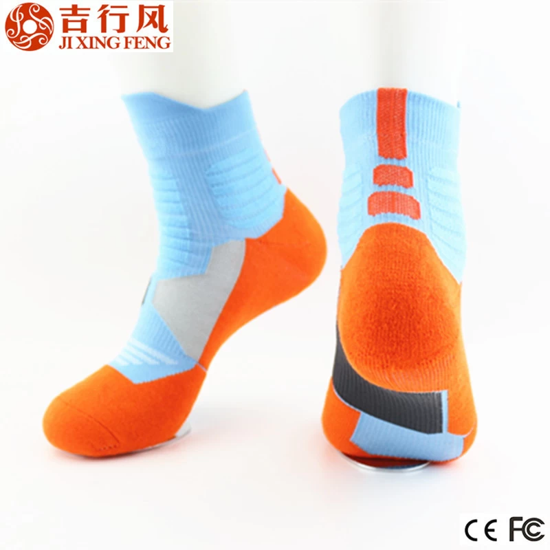 The most popular fashion style of compression elite basketball socks