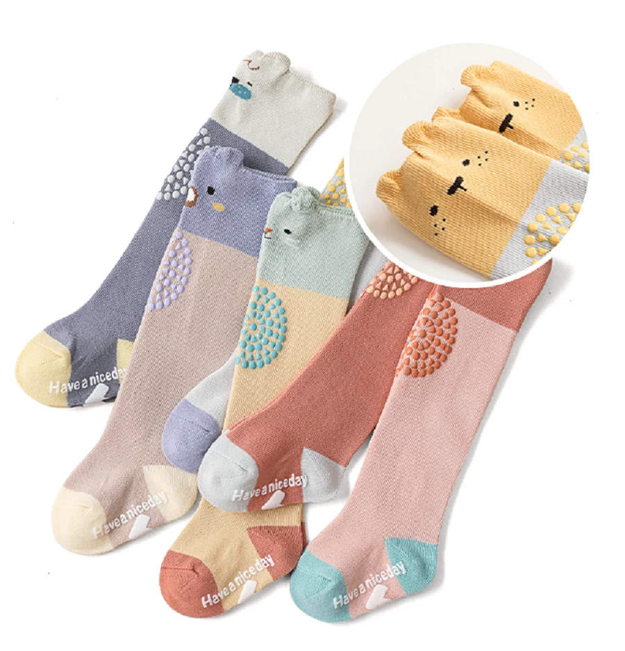 Chaussettes nouveau-nées de coton de dessin animé Fournisseurs, dessin animé mode chaussettes pour bébé fabricant