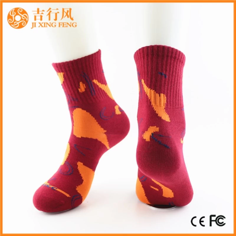 billige Baumwolle Sport Socken Lieferanten und Hersteller China benutzerdefinierte Mode Baumwolle Männer Socken