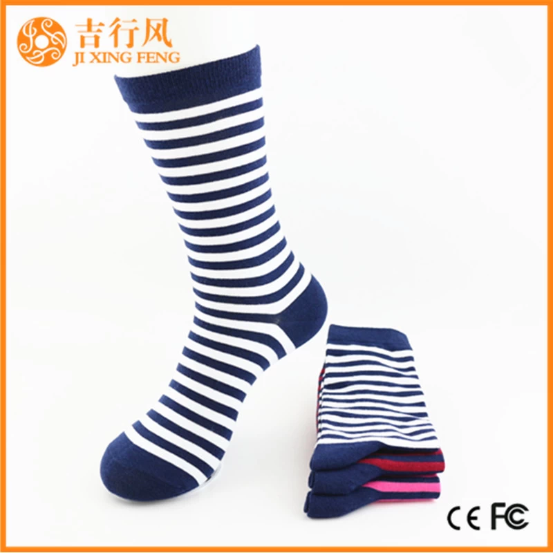 Billige Socken Frauen Produzenten Großhandel China Custom Stripe Baumwollsocken