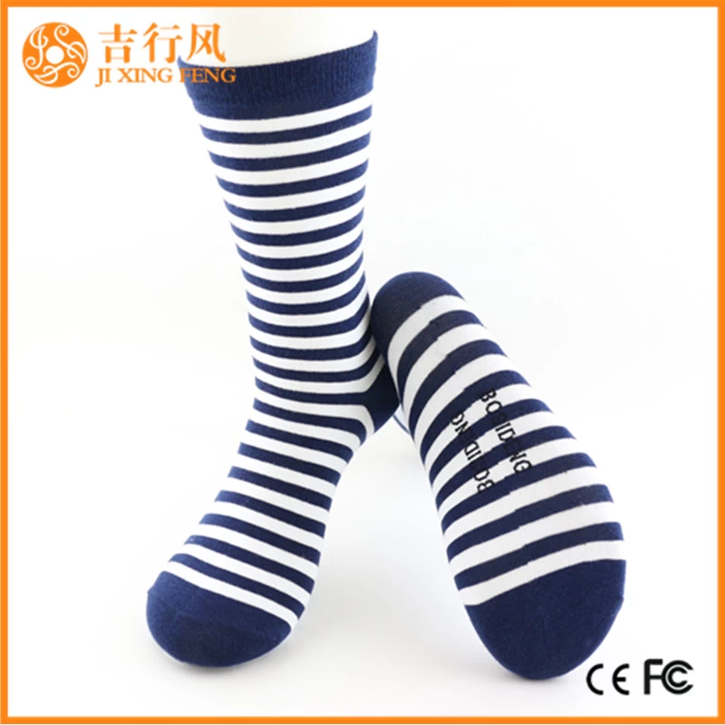 Billige Socken Frauen Produzenten Großhandel China Custom Stripe Baumwollsocken