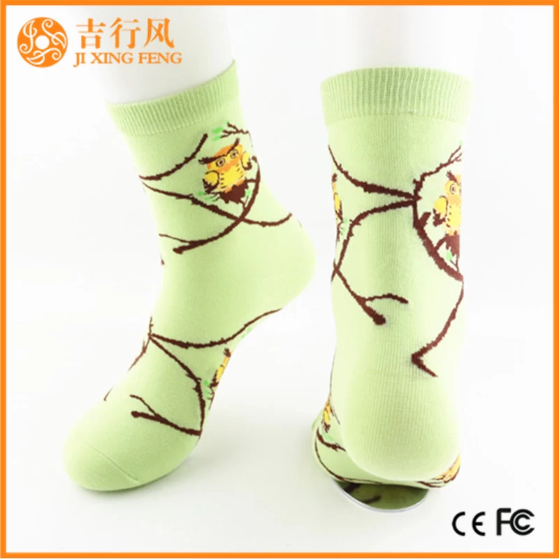 billige Socken Frauen Lieferanten und Hersteller Großhandel benutzerdefinierte Frauen bunte Socken