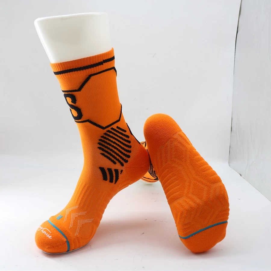 Chaussettes de sport sur design sur mesure, conception personnalisée Chaussettes de sport Fabricant Chine, Cunstom Design Sports Socks Fournisseur Chine