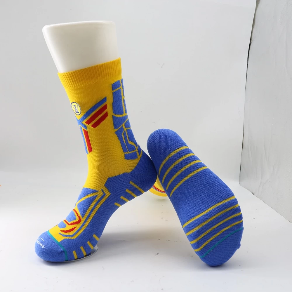 custom sport socks, men fashionable sports socks manufacturer China