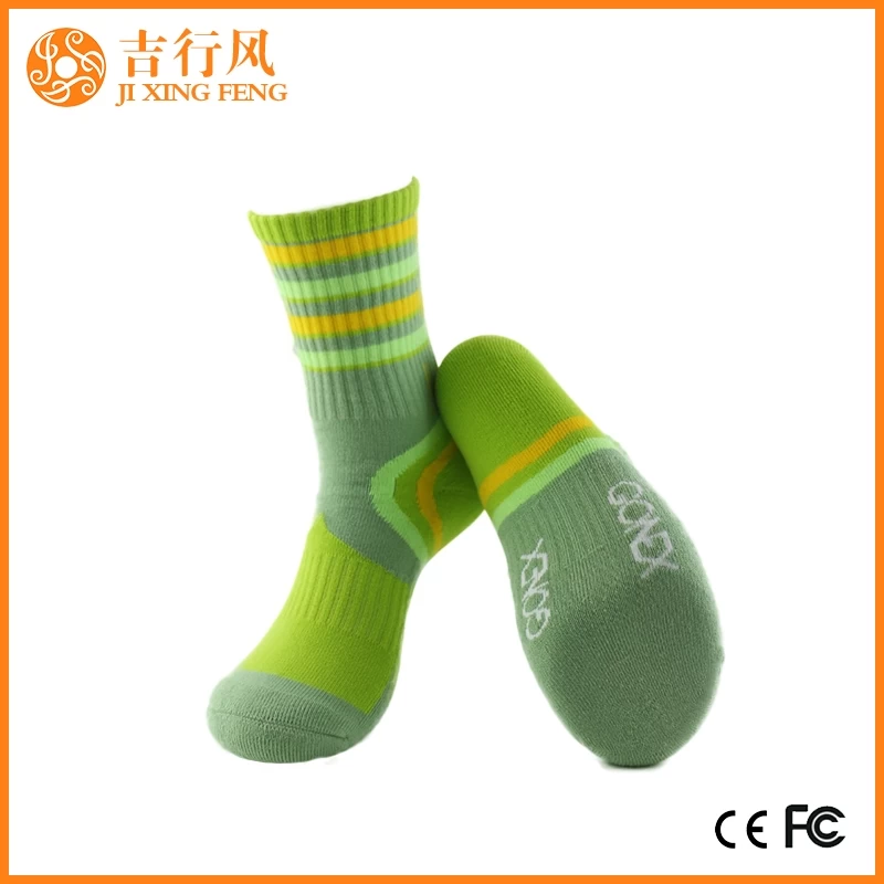 fashion knitted sport sock exporter wholesale custom long cotton stripe sport socks