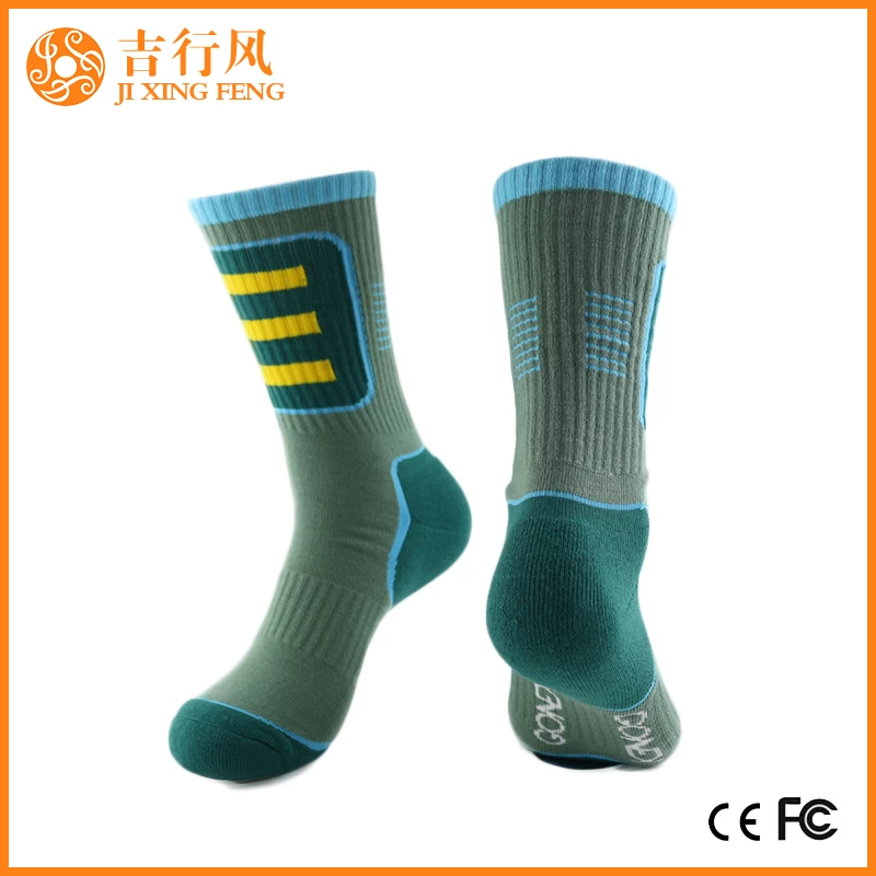 mode tricoté sport chaussette fabricants en vrac gros sport hommes chaussettes de basket-ball Chine