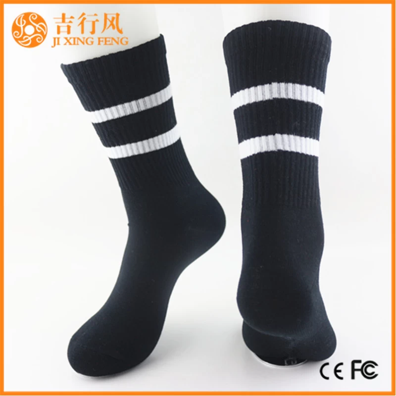 Männer modische Sport Socken Lieferanten und Hersteller Großhandel benutzerdefinierte Herren Baumwolle Sport Socken