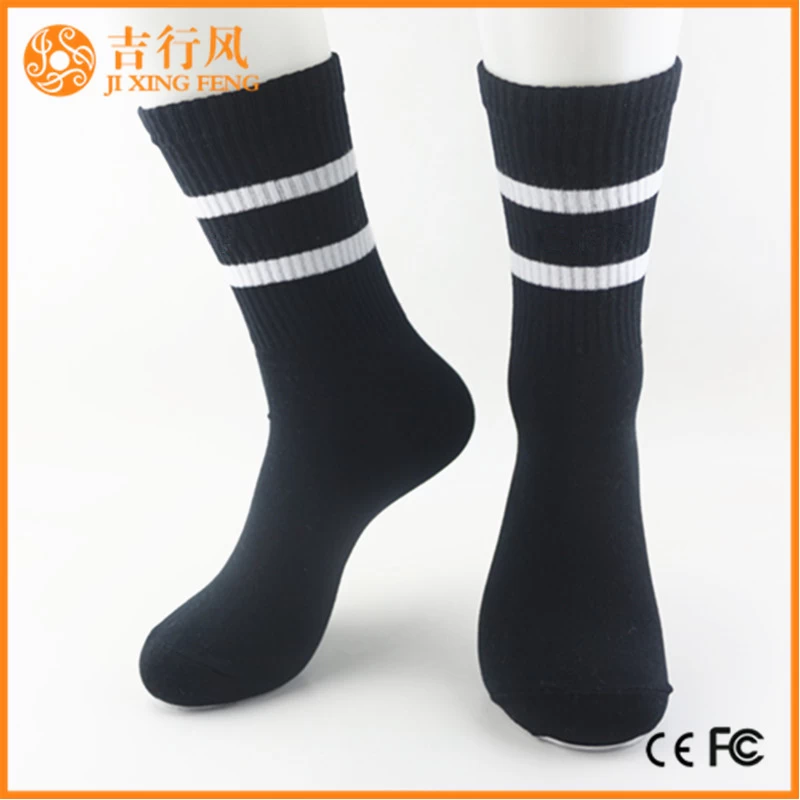 Männer modische Sport Socken Lieferanten und Hersteller Großhandel benutzerdefinierte Herren Baumwolle Sport Socken