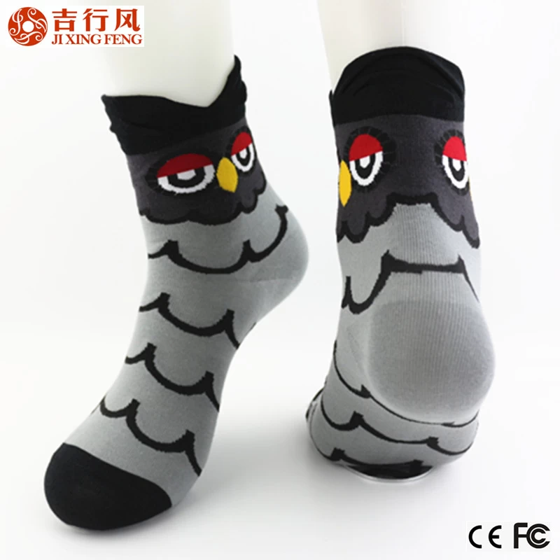 fabricant de chaussettes en Chine, sur mesure le meilleur style populaire des femmes chaussettes, coton