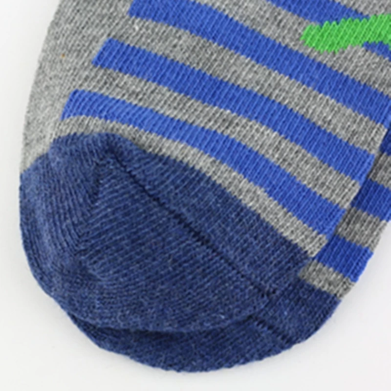 wholesale custom fashion styles of cute cartoon pattern stripe cotton socks