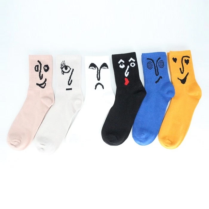 Frauen Bunte Baumwollsocken, Großhandel Frauen Bunte Socken auf Verkauf, Frauen Coole Crazy Socken China