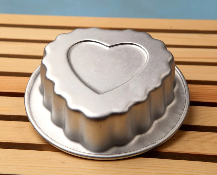 Pair of Vintage Heart Shaped Aluminum Cake Pans by Ekcoloy T-165 Made in  USA Kitchen Bakeware, Heart Wall Art, Wedding Decor 