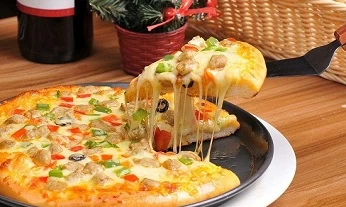 المقالي البيتزا المختلفة وكيفية اختيار ذلك؟