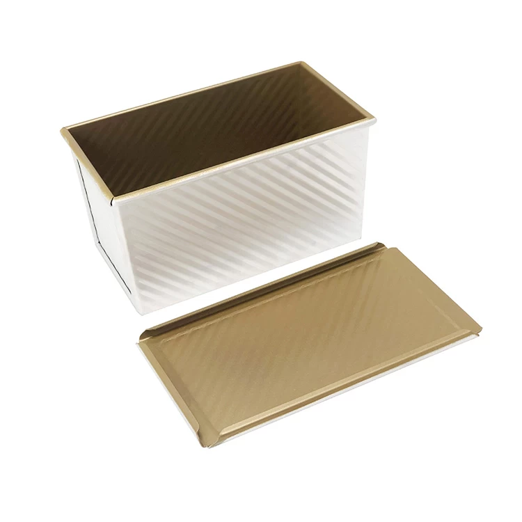 Corrugated Nonstick Loaf Pan with Cover
