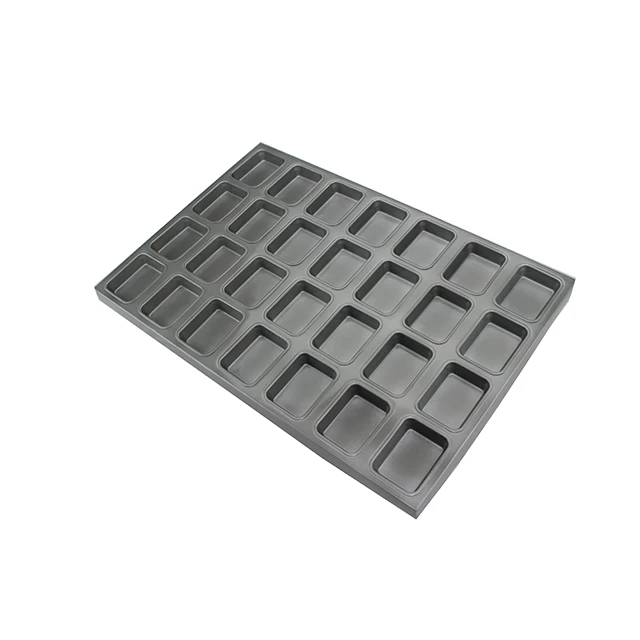 Square Molds with Corrugated Bottom