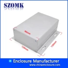 porcelana Caja extrudida de aluminio negro personalizado SZOMK para uso en cajas electrónicas para proyectar caja AK-C-A42 130 * 120 * 50 mm fabricante