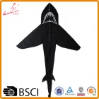 China heißer Verkauf single line chinesischen Haifisch Kite Tier Drachen für Kinder Hersteller