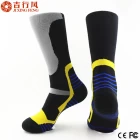 中国 プロのスポーツ ソックス暖かい靴下をスキー カスタムの長い綿サプライヤー メーカー