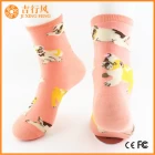 Chine Pas cher chaussettes femmes fournisseurs et fabricants en gros Personnalisé femmes mignon chaussettes fabricant