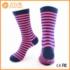 China mulheres Stripe meias fornecedores atacado listras personalizadas meias longas fabricante