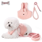 Chine Ensemble harnais et laisse pour chien en peluche avec gilet en corde fabricant