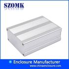Cina Ritagli personalizzati forati fresatura cnc scatola di alluminio estruso in alluminio estruso per alloggiamento per pcb AK-C-C6 100 * 76 * 35mm produttore