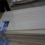 Chine bord de paulownia collé / joint par entures multiples panneaux / panneaux fabricant