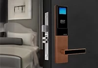 ¿Cómo te mantiene seguro la cerradura de la puerta del hotel con código qr de acceso sin llave?
