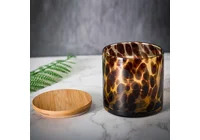 手作りのガラス製キャンドル瓶 vs 機械生産: Cupwind が効率と芸術性のバランスをとる方法