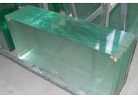 El propósito de diferentes espesores de vidrio plano