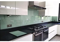 Kitchen wall glass selection tips