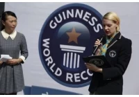 Vidrio templado en China paró el poseedor del récord mundial de Guinniess