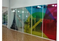 What colors and designs can be achieved on glass?