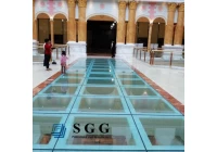 El piso de vidrio templado laminado