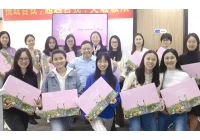 Chine OCOM offers heart-warming benefits to all female colleagues on The March eighth Goddess Festival fabricant