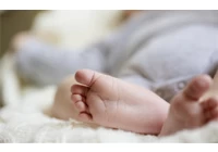 China Alert ! The thread in baby's sock can break the toe ! manufacturer