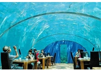 Restaurante submarino de cristal