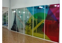 What colors and designs can be achieved on glass?