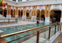 تعيد شركة Shenzhen Sun Global Glass (SZG) تعريف الهندسة المعمارية الحديثة من خلال ابتكارات الزجاج الرقائقي عالية الأداء