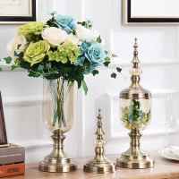 China New style 2017 fashion home goods metal flower vase wholesale manufacturer
