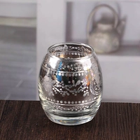 China Art und Weise populäre silberne Kerzehalter 4 Zoll Kerzehalter wholesale Hersteller