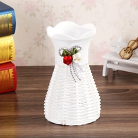 China Reusable Plastic Flower Vase Home Decoration Delicate Design manufacturer