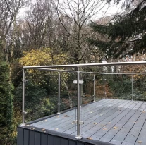 China Balkon Terrasse Deck Edelstahl Glasgeländer für Outdoor Hersteller