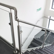 China China stainless steel 316 handrail post with tempered glass panel filled in  for stair manufacturer