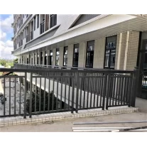 Cina Handrails galvanizzato Randonaggi di ferro antico Design di ringhiera di balcone con pavimento in acciaio zincato a pavimento galvanizzato produttore
