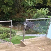 Chiny Szklane ogrodzenie basenu Zawiasy do bram basenowych Zawiasy do szklanych drzwi ze stali nierdzewnej producent