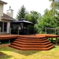 Chiny Outdoor Wood Deck Stainless Steel 316 Szklana balustrada producent