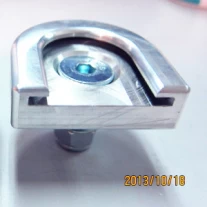 China aluminum material anosided car seat belt clip fabricante