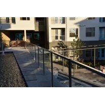 Chine carré de 2 pouce verre rampe post inox pour clôture de piscine fabricant