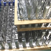 China Plataforma quadrada de montagem de vidro spigot duplex 2205 fabricante